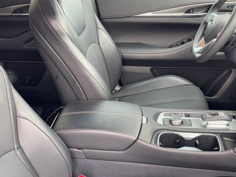 Certified 2026 INFINITI QX60 Pure w/ Cargo Package image 10