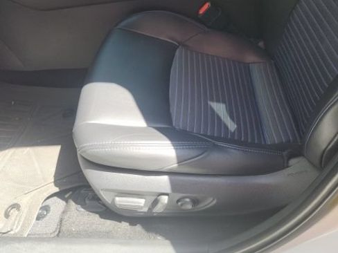 Used 2024 Toyota RAV4 XSE AWD/4WD image 4