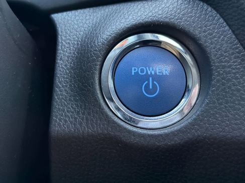 Used 2022 Toyota RAV4 Limited image 22