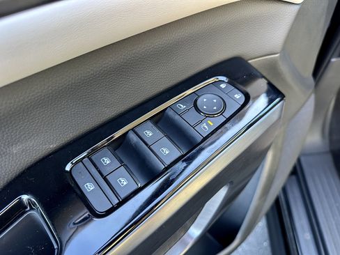 New 2026 Nissan Pathfinder SL image 26