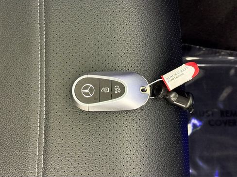 Used 2023 Mercedes-Benz GLC 300 w/ Exclusive Trim Package image 42