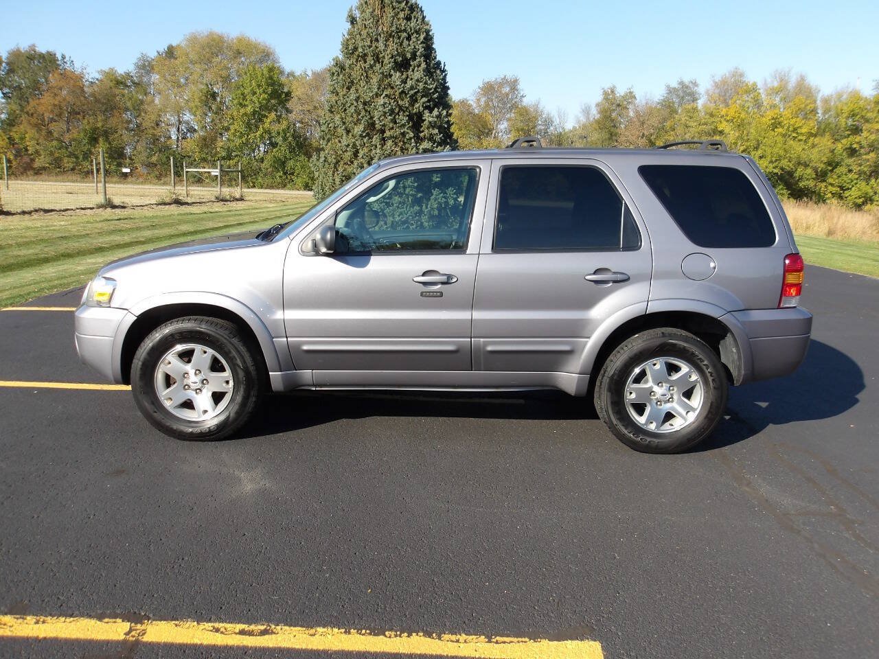Used 2007 Ford Escape Limited FWD image 10