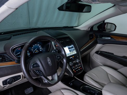 Used 2019 Lincoln MKC Select w/ Select Plus Package image 21