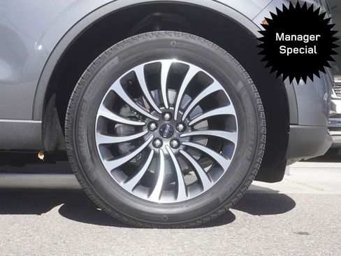 Used 2023 Lincoln Aviator Reserve w/ Equipment Group 201A image 34