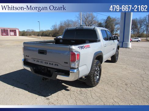Used 2020 Toyota Tacoma TRD Off-Road image 10