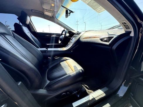 Used 2015 Lincoln MKZ image 26
