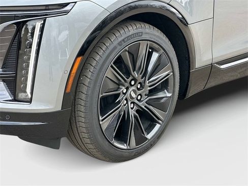 New 2026 Cadillac Lyriq Signature Sport image 17