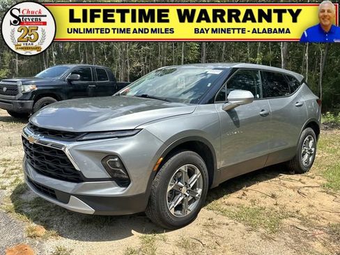 Used 2025 Chevrolet Blazer LT FWD image 1