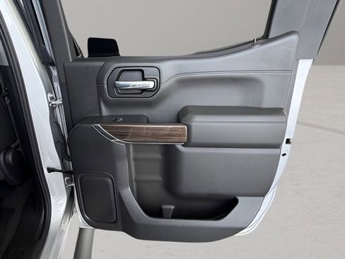 Used 2022 Chevrolet Silverado 1500 RST w/ Redline Edition image 36