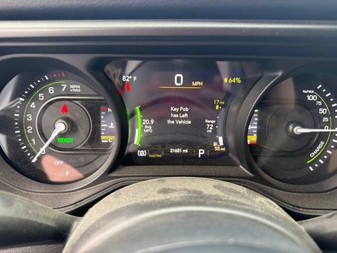 Used 2024 Jeep Wrangler Unlimited w/ Dual Top Group AWD/4WD image 4