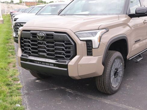 Used 2026 Toyota Tundra Limited AWD/4WD image 5