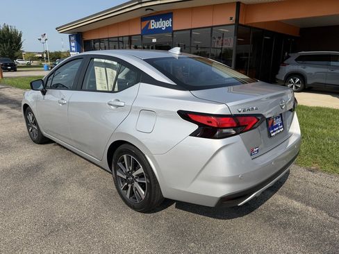 Used 2025 Nissan Versa SV FWD image 3