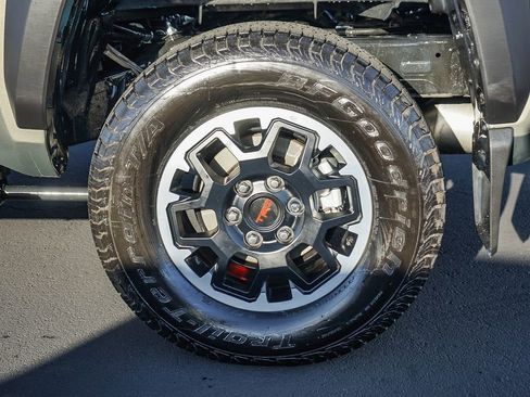 Used 2025 Toyota Tacoma TRD Off-Road image 12