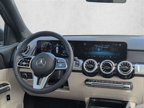 Certified 2022 Mercedes-Benz GLB 250 image 27
