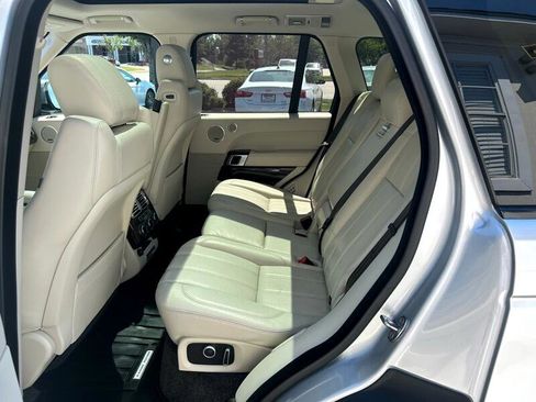 Used 2016 Land Rover Range Rover HSE image 29
