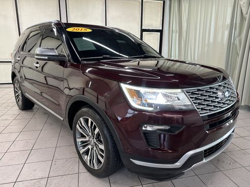 Used 2018 Ford Explorer Platinum AWD/4WD image 2