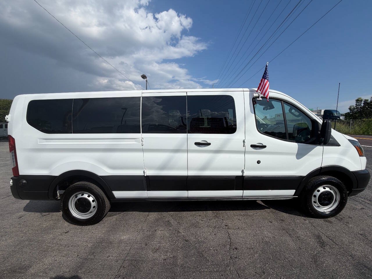 Used 2019 Ford Transit 350 XL RWD image 5