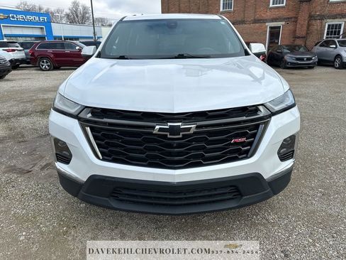 Used 2023 Chevrolet Traverse RS image 8