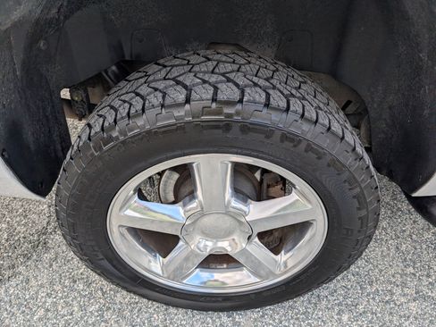 Used 2014 Chevrolet Suburban LS w/ All-Star Edition image 6