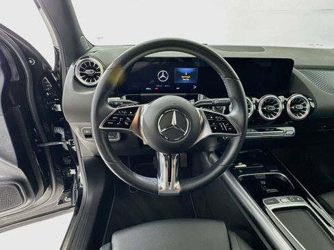 Certified 2025 Mercedes-Benz GLA 250 image 12