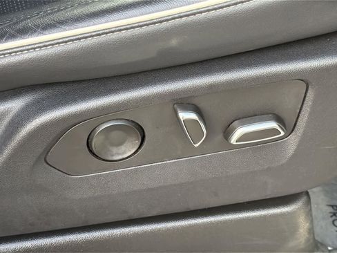 Used 2023 Cadillac Escalade ESV Sport image 38