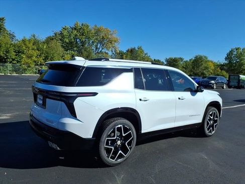 New 2026 Chevrolet Traverse High Country w/ LPO, Floor Liner Package AWD/4WD image 3