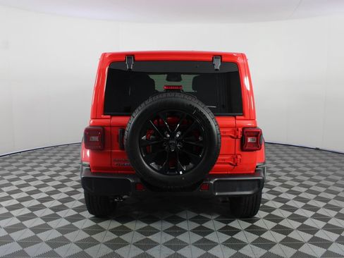 Used 2025 Jeep Wrangler Unlimited Sahara AWD/4WD image 22
