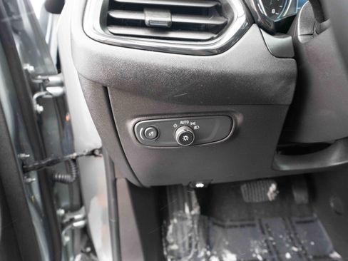 Used 2024 Chevrolet Equinox RS image 11