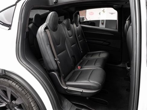 Used 2022 Tesla Model X image 42