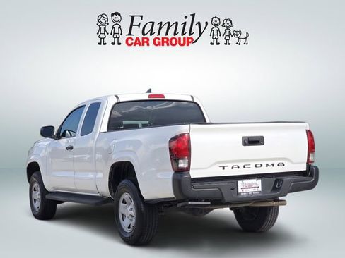 Used 2023 Toyota Tacoma SR image 3