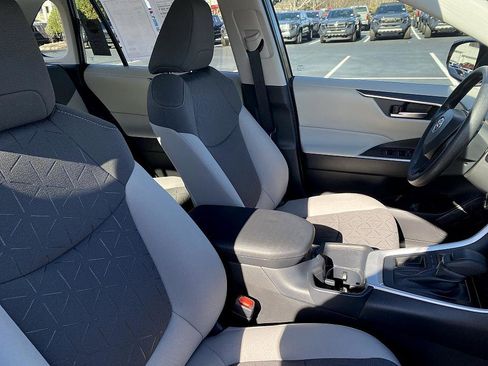 Certified 2025 Toyota RAV4 XLE image 20