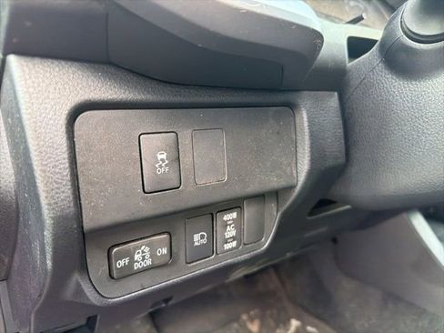 Used 2023 Toyota Tacoma TRD Off-Road image 21