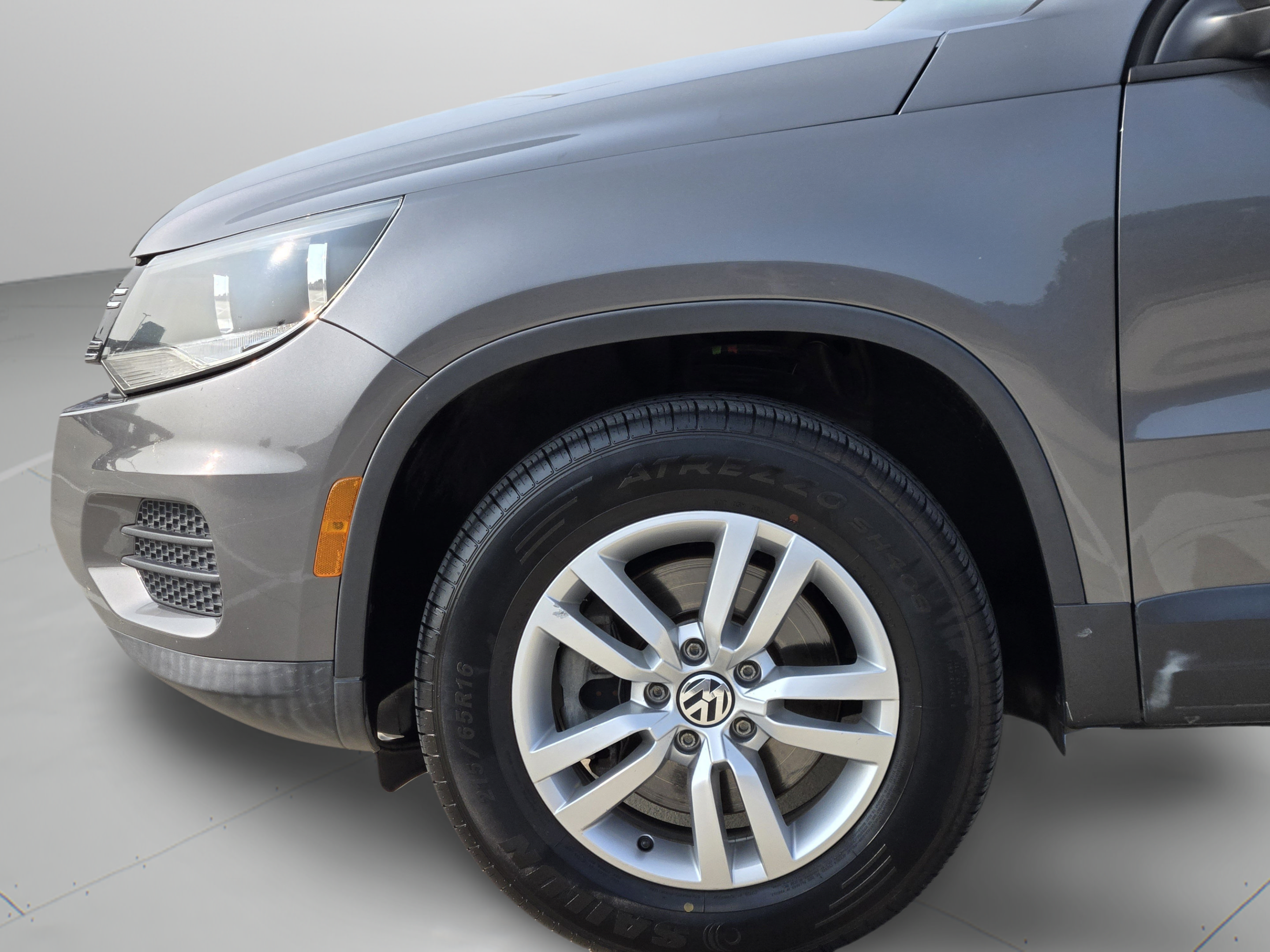 Used 2014 Volkswagen Tiguan S AWD/4WD image 29