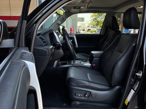 Used 2023 Toyota 4Runner SR5 Premium w/ Moonroof Package RWD image 10