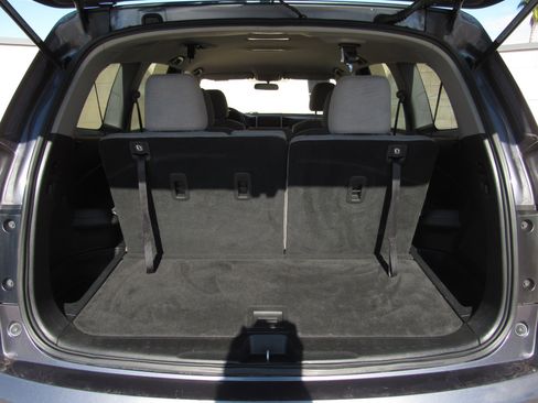 Used 2016 Honda Pilot LX image 12