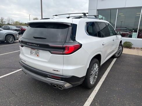 Used 2024 GMC Acadia Denali AWD/4WD image 3