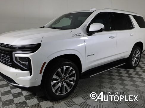 Used 2025 Chevrolet Tahoe High Country AWD/4WD image 9