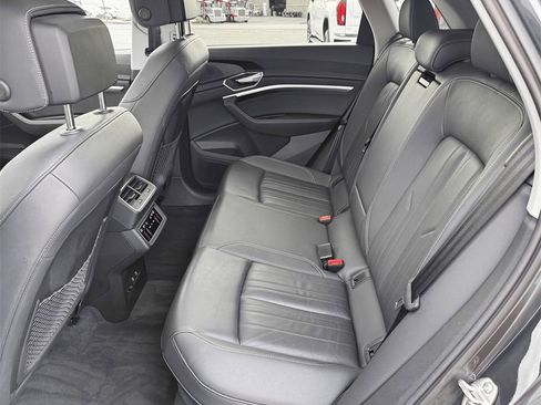 Used 2021 Audi e-tron Premium w/ Convenience Plus Package image 26