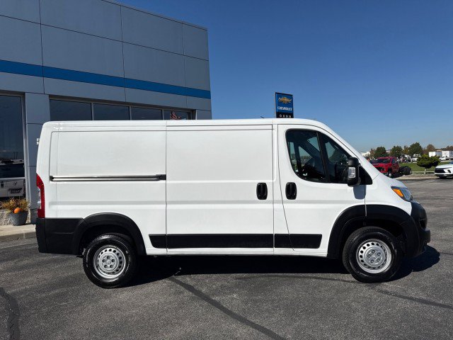 Used 2025 RAM ProMaster 2500 w/ U-Haul Equipment Group FWD image 3