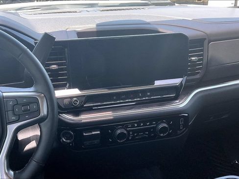 Used 2026 Chevrolet Silverado 2500 LTZ AWD/4WD image 9