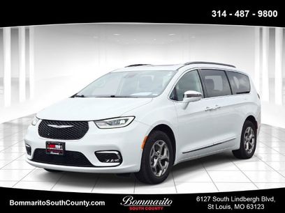 Used 2022 Chrysler Pacifica Limited