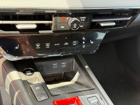 New 2026 Nissan Kicks SR w/ Cold Weather Package FWD image 18