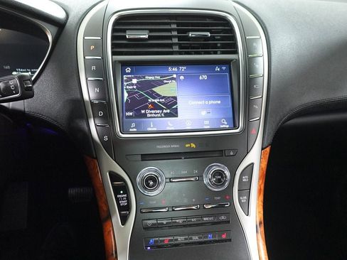 Used 2020 Lincoln Nautilus Reserve w/ Equipment Group 201A image 18