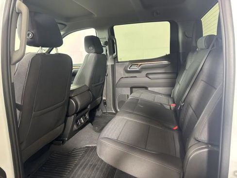 Used 2023 Chevrolet Silverado 1500 LT image 12