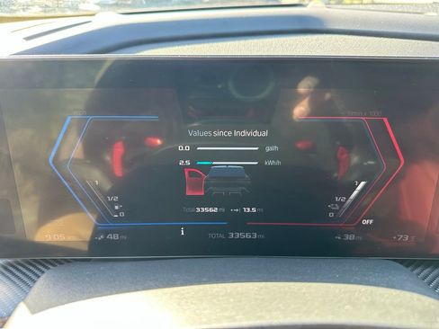 Used 2023 BMW XM image 22