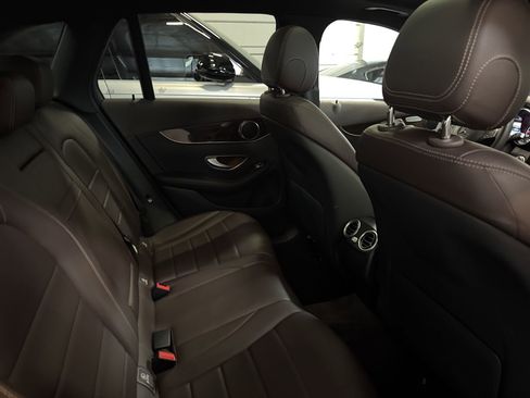 Used 2017 Mercedes-Benz GLC 300 4MATIC image 23