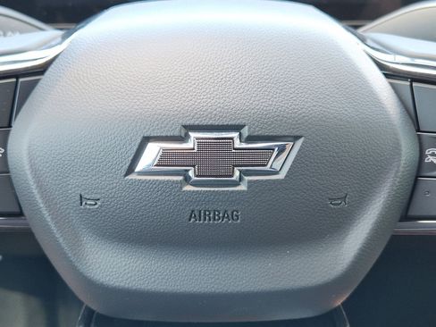 Used 2025 Chevrolet Equinox RS FWD image 37