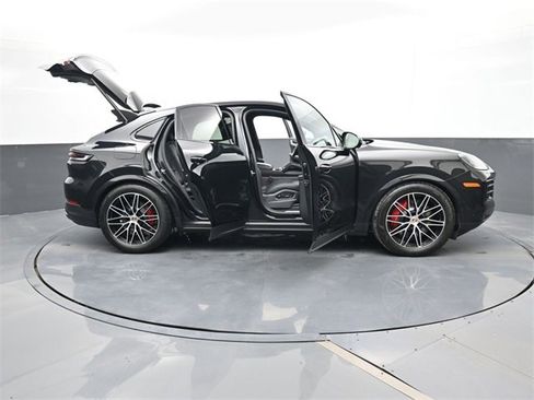 Used 2026 Porsche Cayenne S image 34