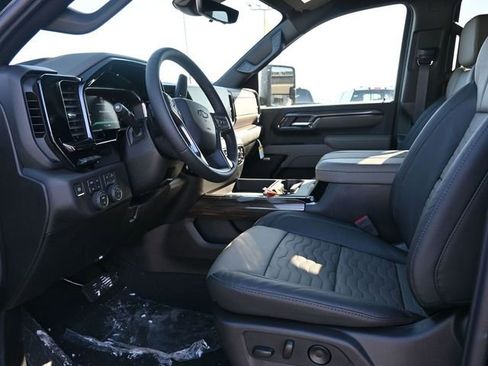 New 2026 Chevrolet Silverado 2500 ZR2 AWD/4WD image 15