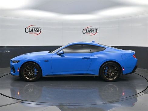 Used 2024 Ford Mustang GT Premium image 2